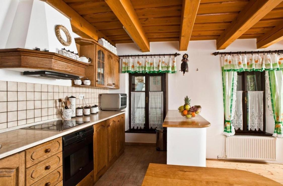 Vip Miku Apartman 2 Mikulov Buitenkant foto